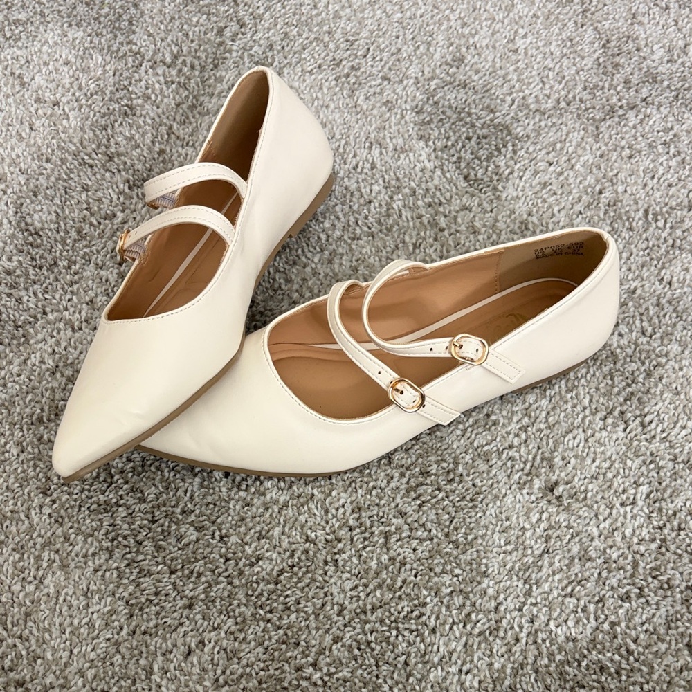 Elegant Cream Women's Flats